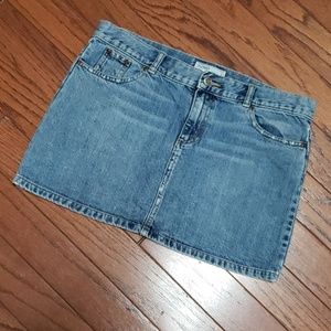 Old Navy- denim jean mini skirt- Like New!
